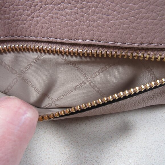 Michael Kors Lorimer Medium Pebbled Leather Satchel / Shoulder Bag, Fawn, EUC - Picture 7 of 16